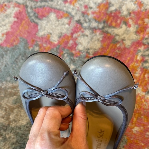 French Sole Lola Grey Leather Ballet Flats - like new - Picture 9 of 9